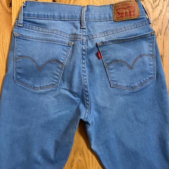 Women’s Levi’s - Picture 3 of 7